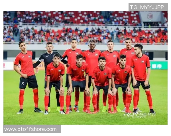 泰国足球明星赛盛况空前球迷热情高涨共庆足球盛宴